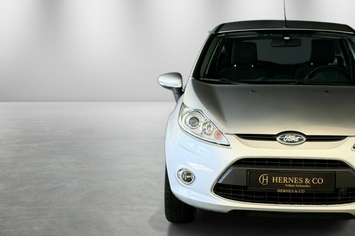 ford-fiesta-bensin-2010-big-4