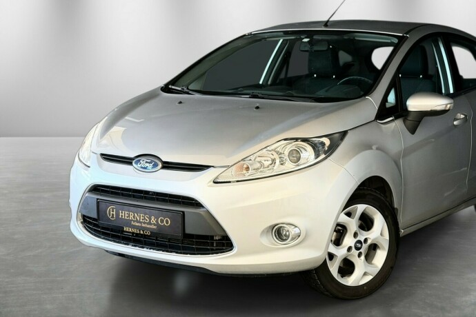 ford-fiesta-bensin-2010-big-2