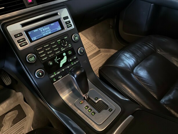 volvo-xc-70-diesel-2011-big-17