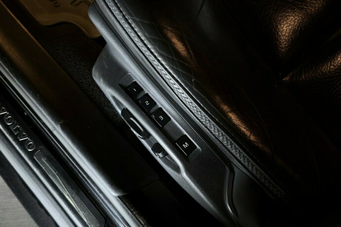 volvo-xc-70-diesel-2011-big-11