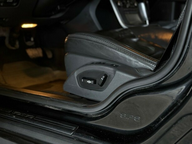 volvo-xc-70-diesel-2011-big-10