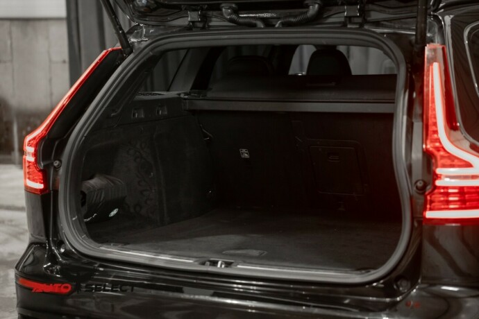 volvo-v60-elektrisitetbensin-2020-big-12