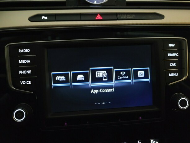 volkswagen-passat-plug-in-petrol-2017-big-30