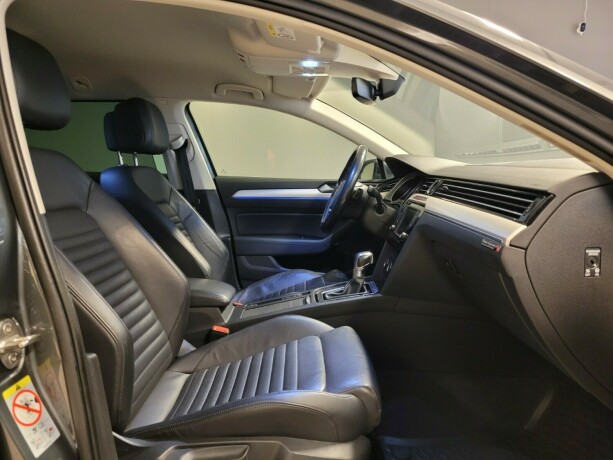 volkswagen-passat-plug-in-petrol-2017-big-11