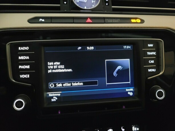 volkswagen-passat-plug-in-petrol-2017-big-35