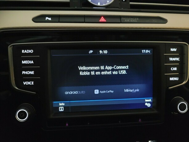 volkswagen-passat-plug-in-petrol-2017-big-31