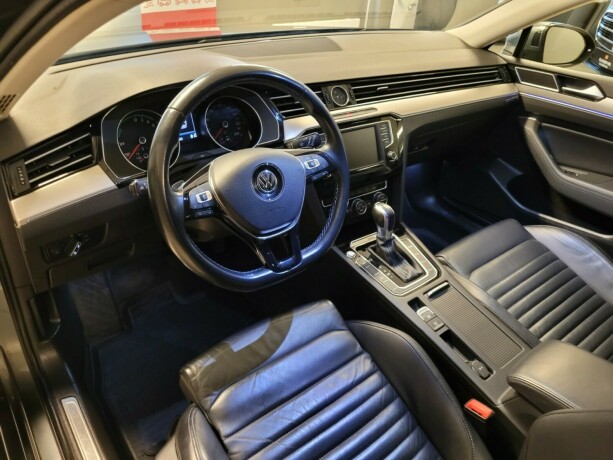 volkswagen-passat-plug-in-petrol-2017-big-23