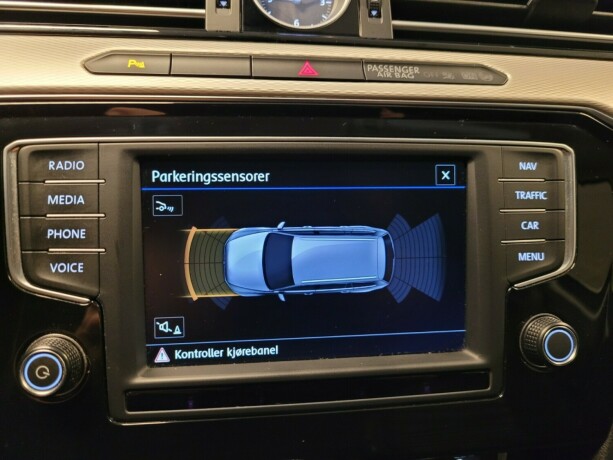 volkswagen-passat-plug-in-petrol-2017-big-28