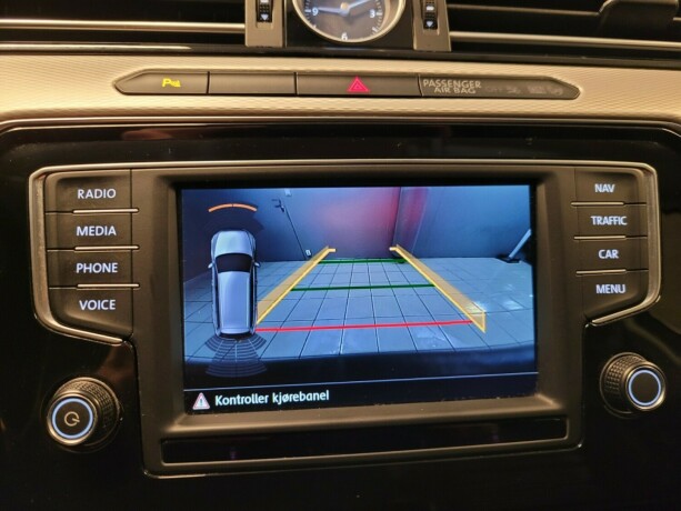 volkswagen-passat-plug-in-petrol-2017-big-27