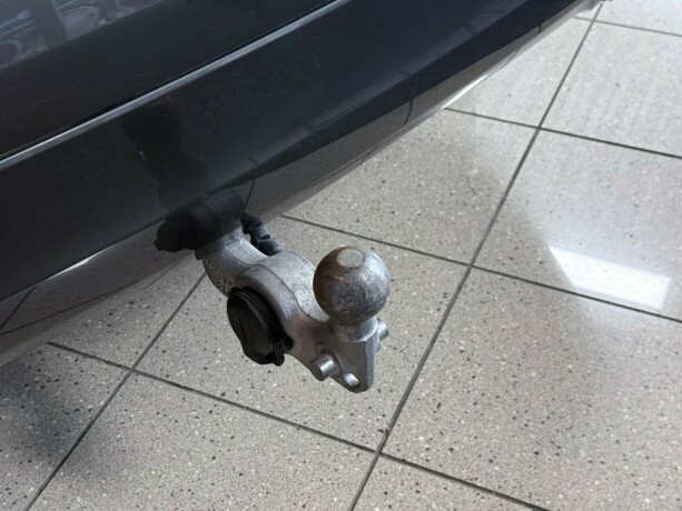 volvo-xc-60-elektrisitetbensin-2018-big-44