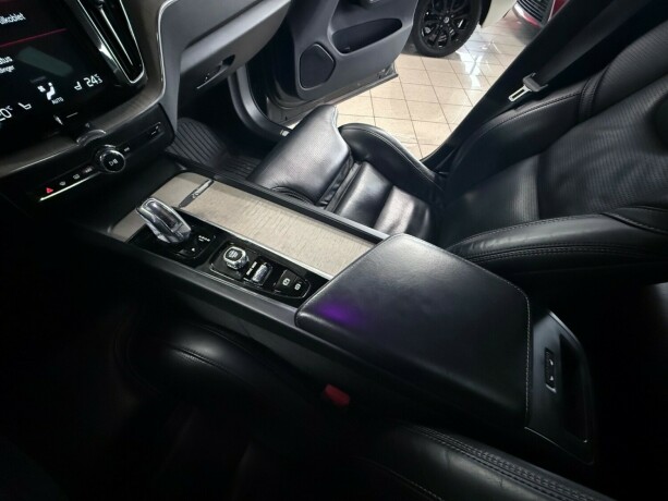 volvo-xc-60-elektrisitetbensin-2018-big-20