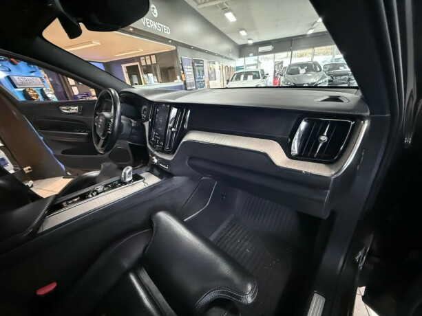 volvo-xc-60-elektrisitetbensin-2018-big-36