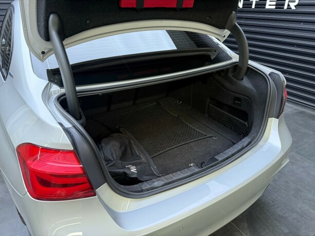 bmw-3-serie-elektrisitetbensin-2017-big-33