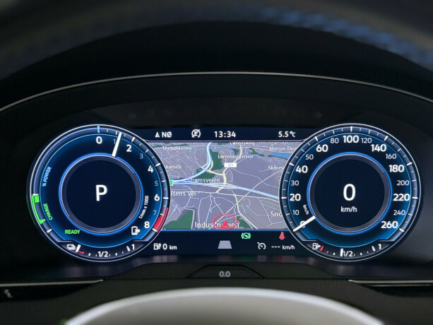 volkswagen-passat-plug-in-petrol-2018-big-19