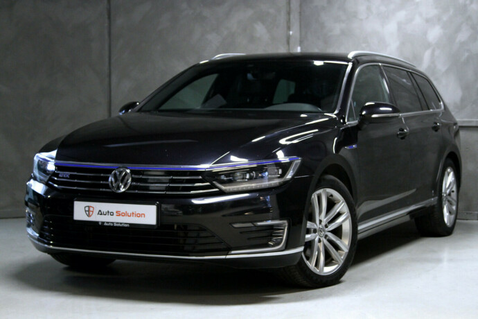 volkswagen-passat-plug-in-petrol-2018-big-0