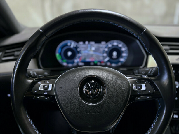 volkswagen-passat-plug-in-petrol-2018-big-18