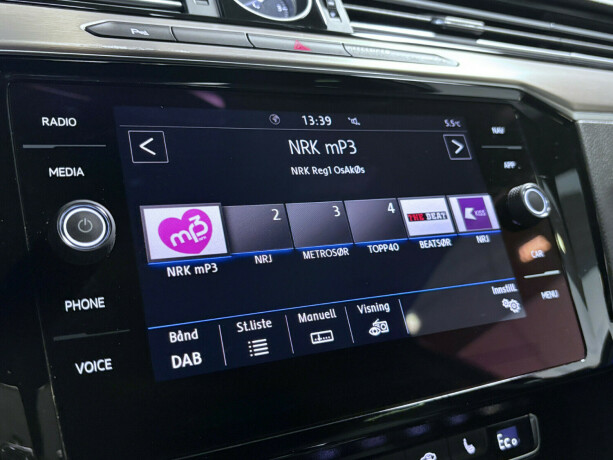 volkswagen-passat-plug-in-petrol-2018-big-11