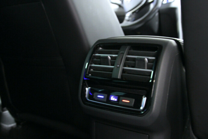 volkswagen-passat-plug-in-petrol-2018-big-4