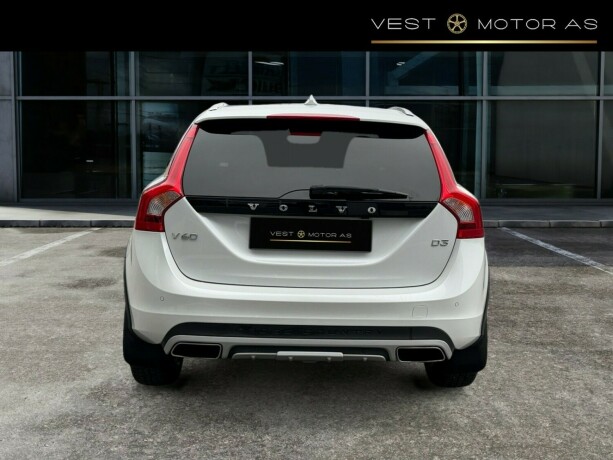 volvo-v60-cross-country-diesel-2016-big-5