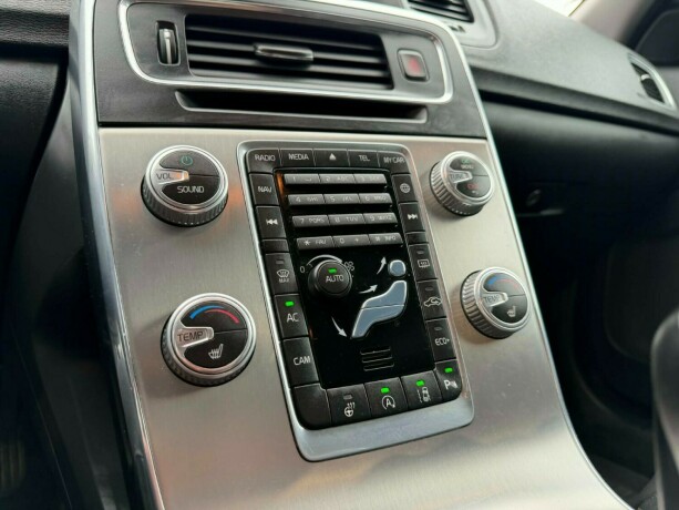 volvo-v60-cross-country-diesel-2016-big-27