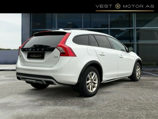 volvo-v60-cross-country-diesel-2016-big-7