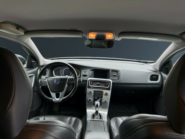 volvo-v60-cross-country-diesel-2016-big-18