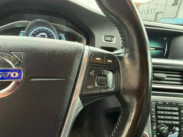 volvo-v60-cross-country-diesel-2016-big-21