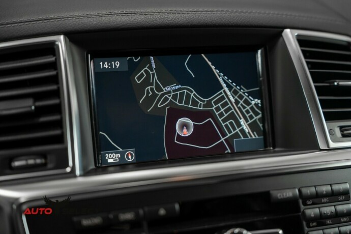 mercedes-benz-gl-bensin-2013-big-46