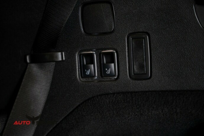 mercedes-benz-gl-bensin-2013-big-11