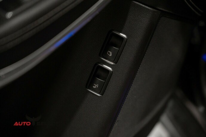 mercedes-benz-gl-bensin-2013-big-30