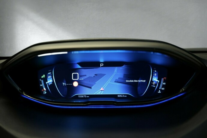 peugeot-5008-diesel-2018-big-10