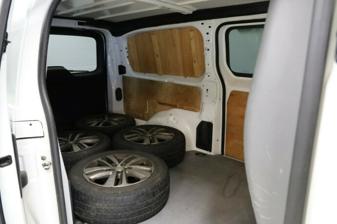 peugeot-expert-diesel-2020-big-9