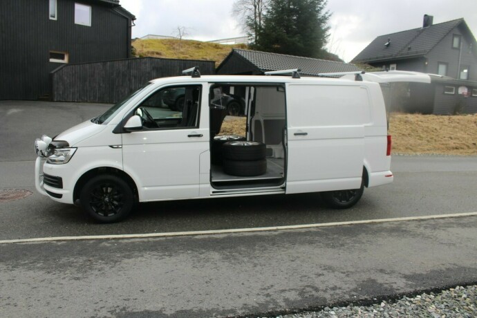 volkswagen-transporter-diesel-2019-big-7