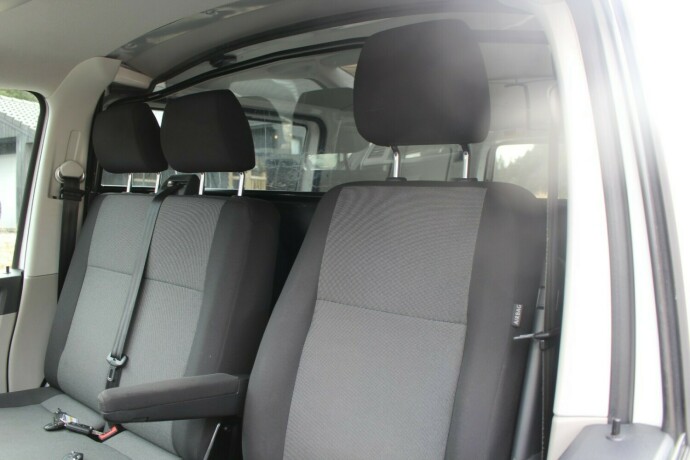 volkswagen-transporter-diesel-2019-big-9