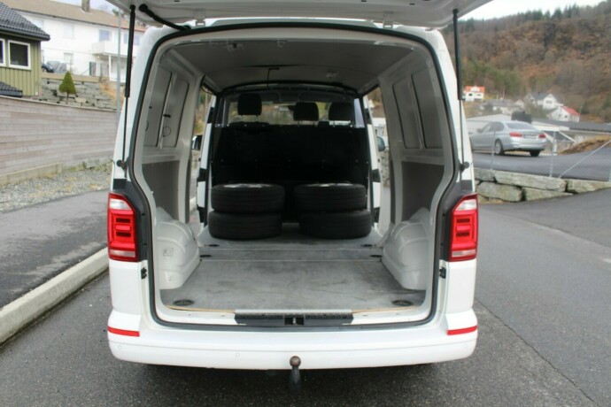 volkswagen-transporter-diesel-2019-big-6