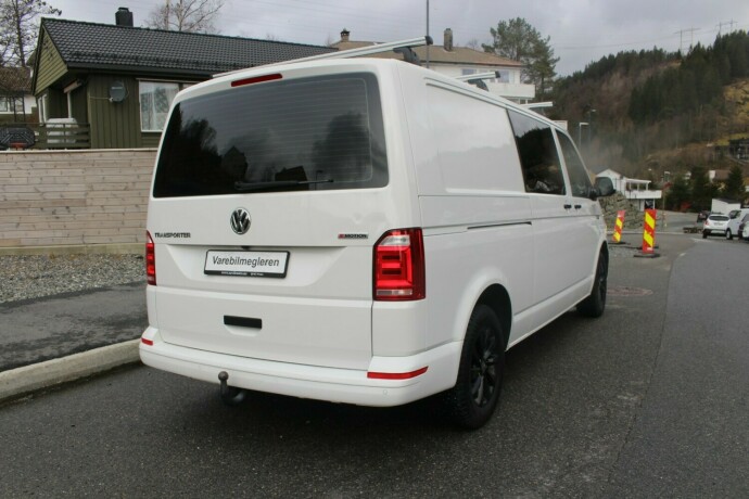 volkswagen-transporter-diesel-2019-big-5