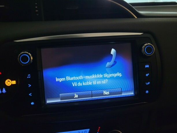 toyota-yaris-elektrisitetbensin-2016-big-26