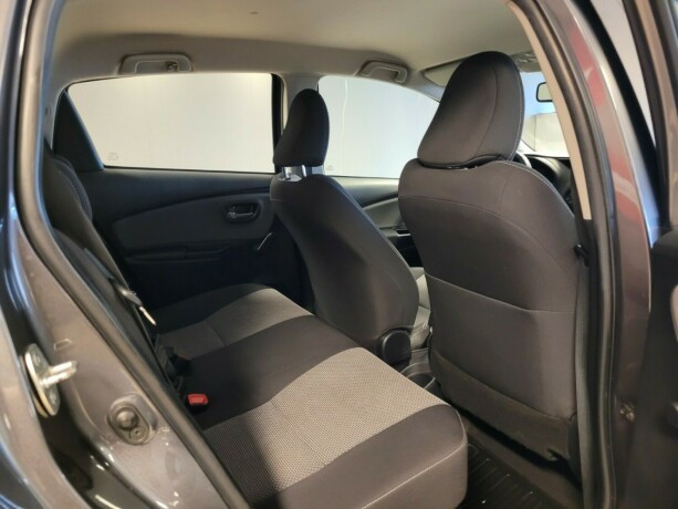 toyota-yaris-elektrisitetbensin-2016-big-17