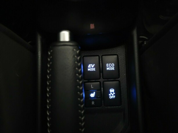 toyota-yaris-elektrisitetbensin-2016-big-23