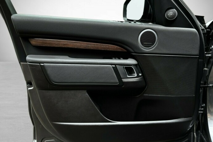 land-rover-discovery-diesel-2019-big-13