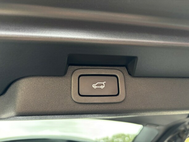 land-rover-discovery-diesel-2019-big-48