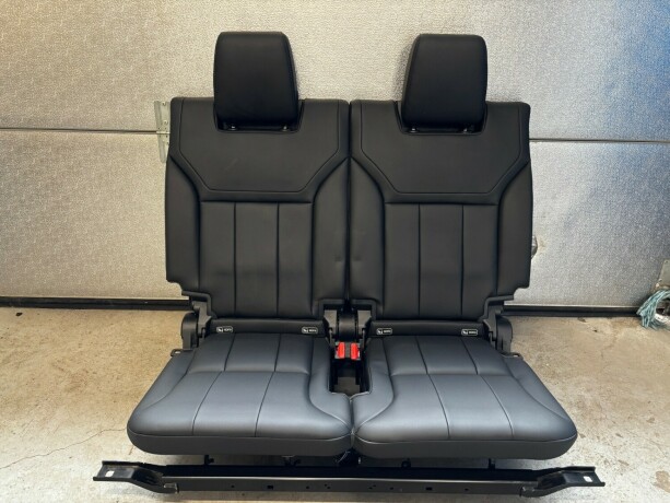 land-rover-discovery-diesel-2019-big-49