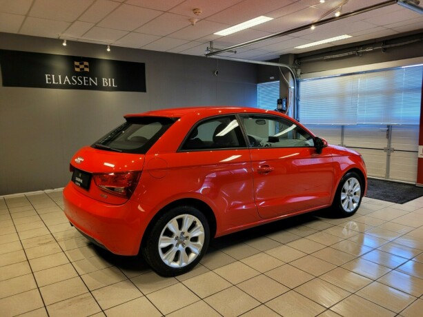 audi-a1-bensin-2013-big-4