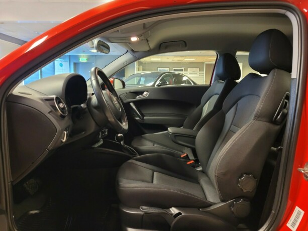 audi-a1-bensin-2013-big-16