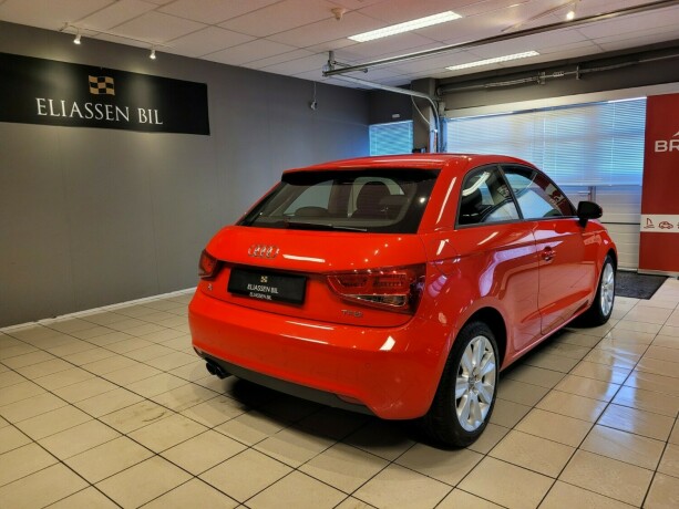 audi-a1-bensin-2013-big-5