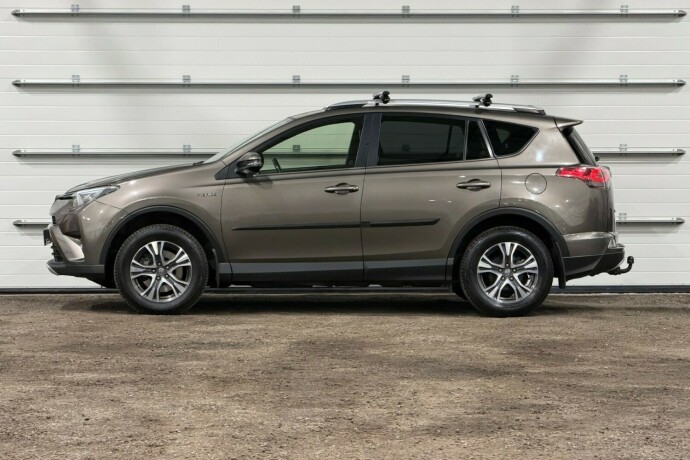 toyota-rav4-elektrisitetbensin-2017-big-4