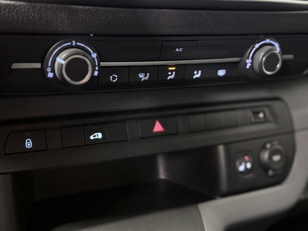 opel-vivaro-diesel-2020-big-18