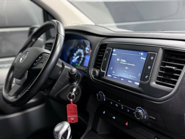 opel-vivaro-diesel-2020-big-14