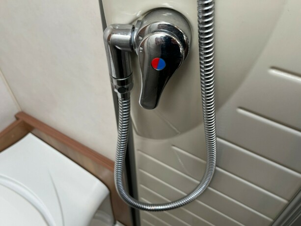 burstner-nexxo-t660-lav-seng-truma-kombi-b-f248rerkort-god-nyttelast-22-140hk-registerkjede-diesel-2008-big-52