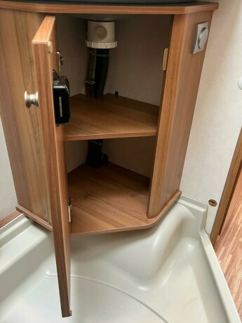 burstner-nexxo-t660-lav-seng-truma-kombi-b-f248rerkort-god-nyttelast-22-140hk-registerkjede-diesel-2008-big-54